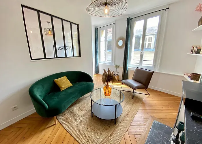 Le Saint-andre, Gare De Apartment *